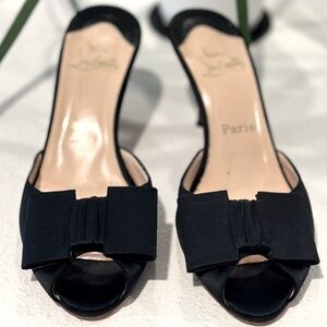 Christian Louboutin Black Satin Bow Accents Slides in sz.39😍 #LV #Fendi #Chanel
